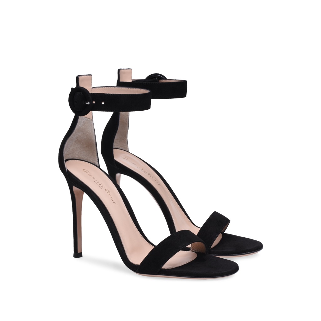 Gianvito Rossi Portofino Pumps Seen On Reese Witherspoon New Promo Film